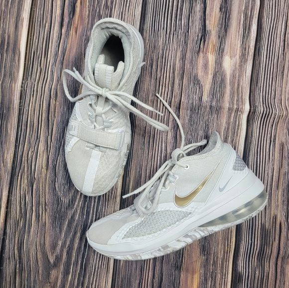 Mens size 8 Nike Air Force Max LowWhite Gold main image 3